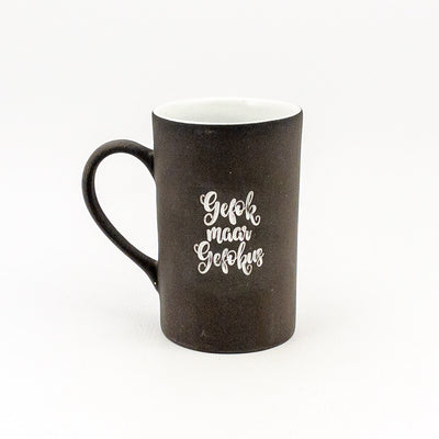 Mug D Black Clay / White Gloss - Gefok Maak Gefokus