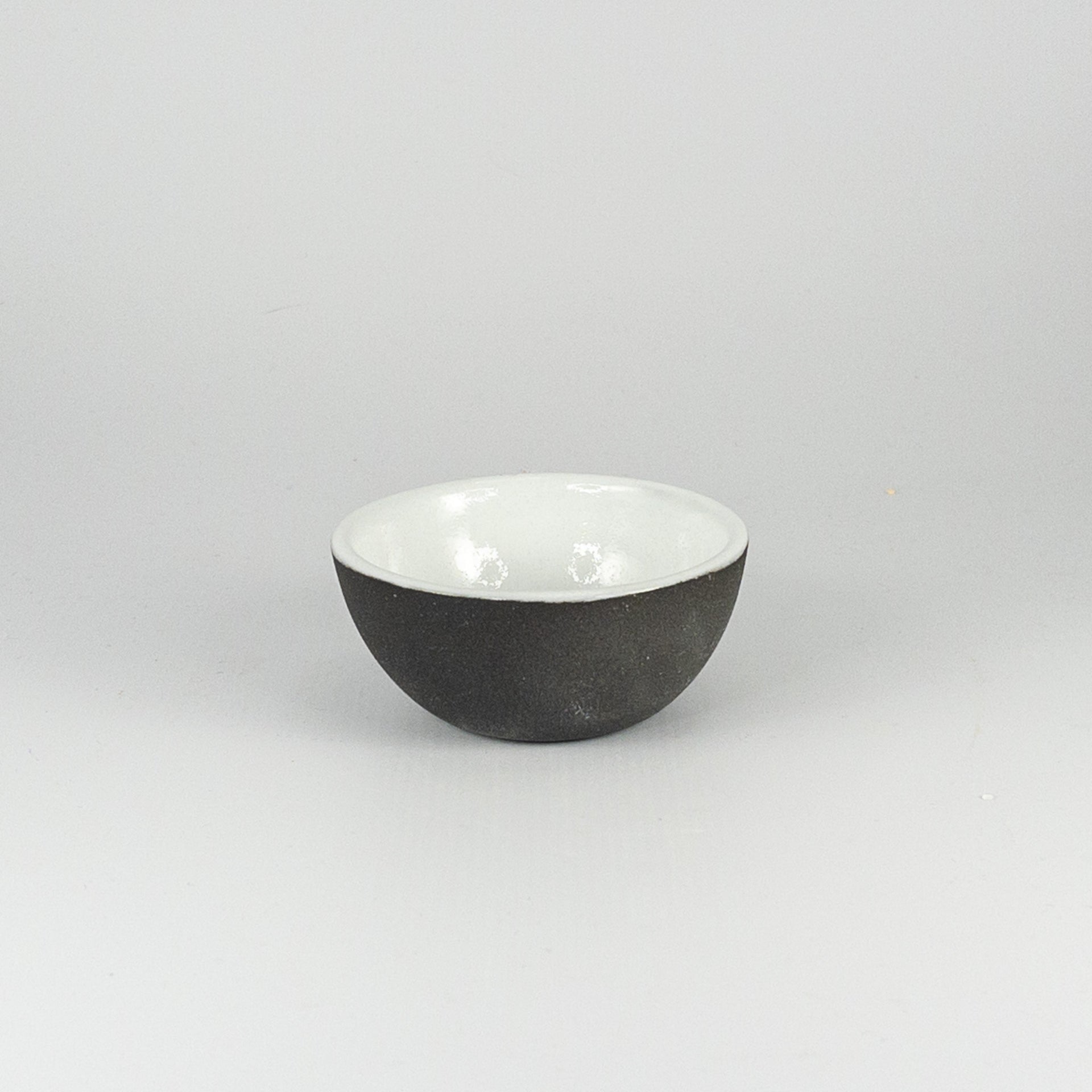 Singita Ramekin - Black Clay White Glaze