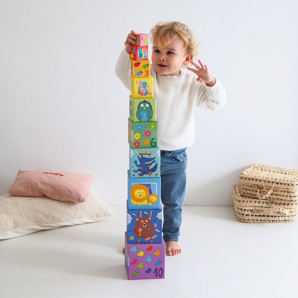 Stacking Cubes – Rainbow